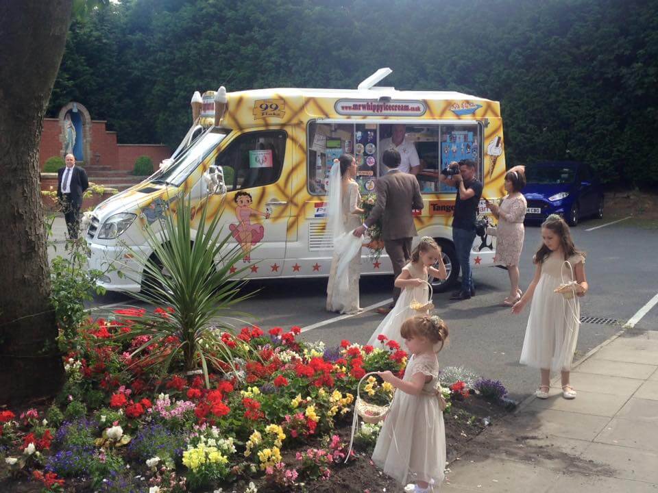 MR Whippy Ice Cream Weddings 05